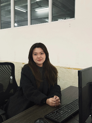 公共课教学部英语教研室副主任--王馨瑶